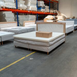 Retur - Majestæt Trykaflastende | Kontinental (Sand) 180x200